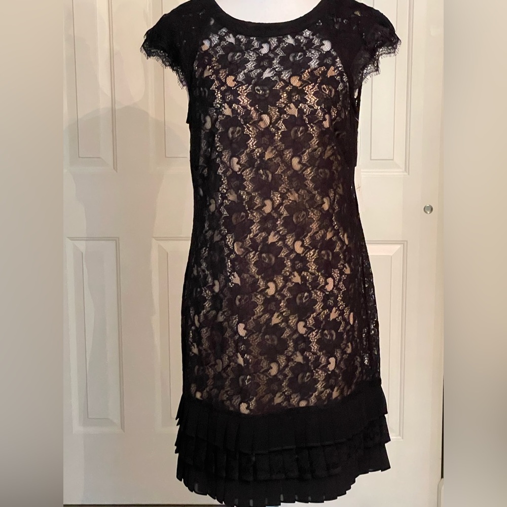 NEW Jessica Simpson Dress Lace Over Lay Black/Nude Cap Sleeve Zippered Back 8